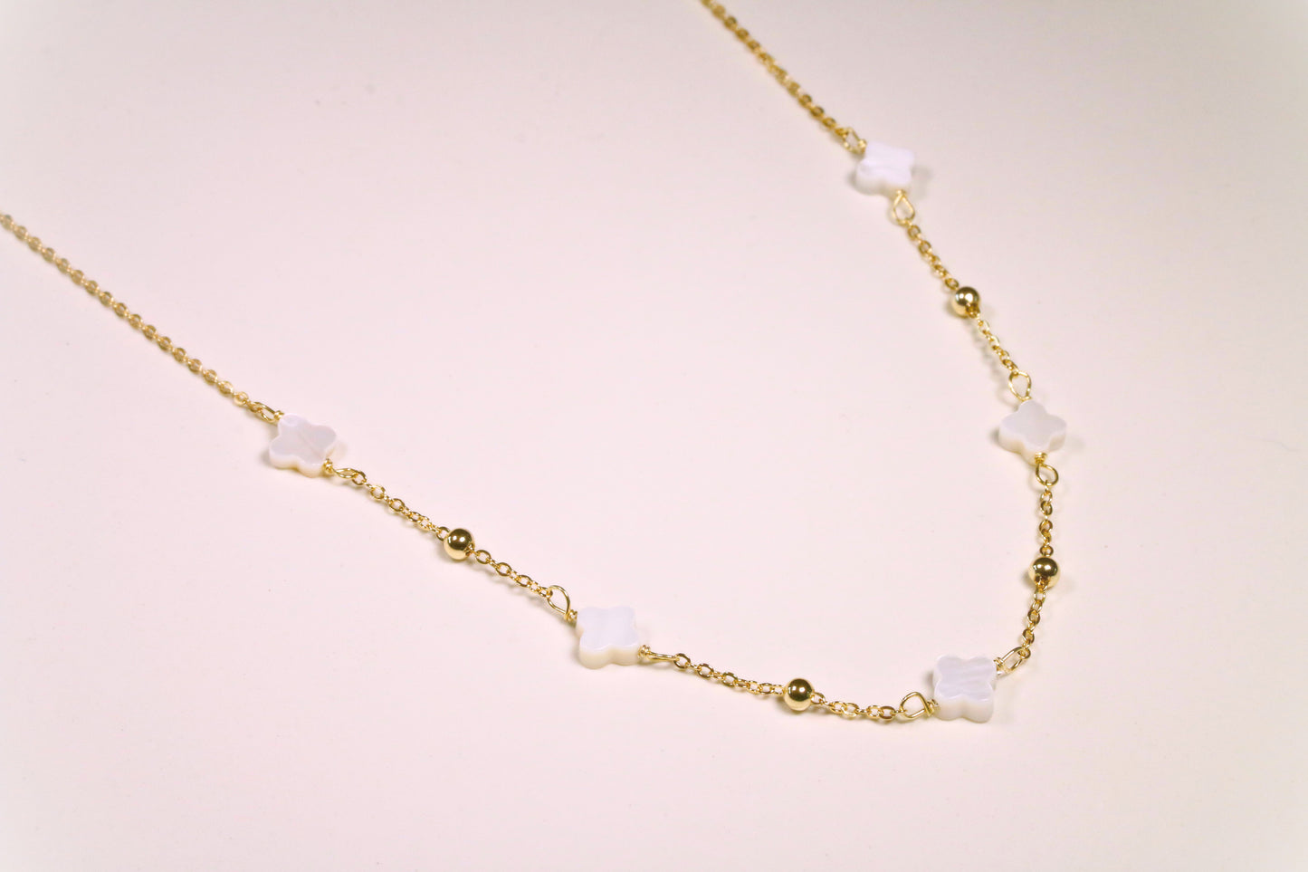 Shell Clover Necklace