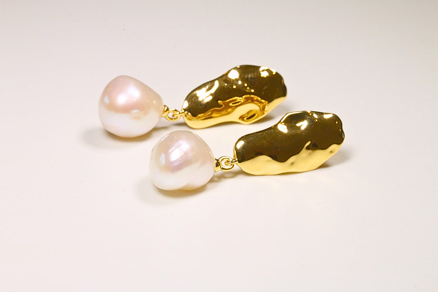 Glossy Freshwater Pearl Drop Earrings