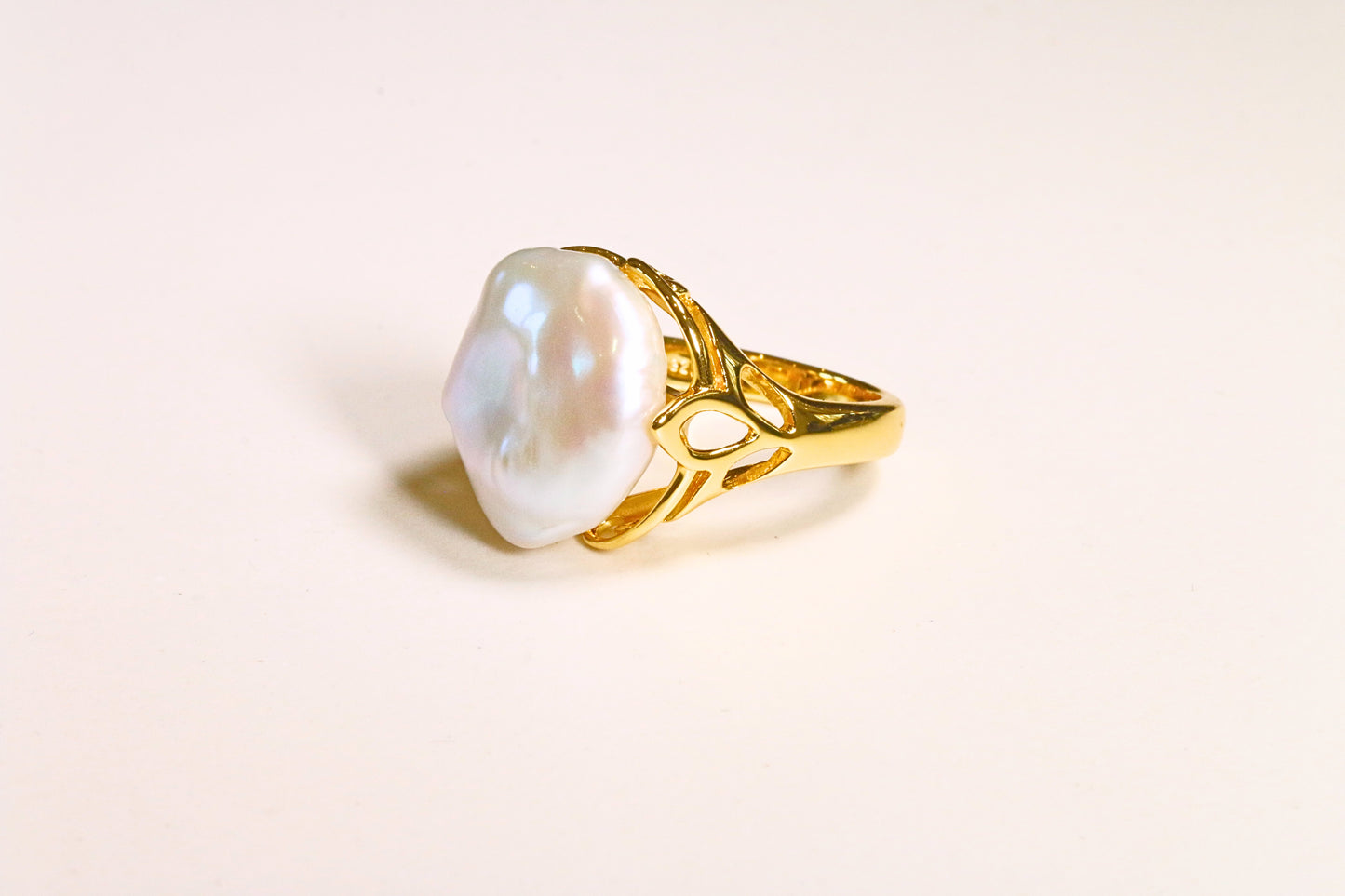 Baroque Pearl & Gold Stem Ring