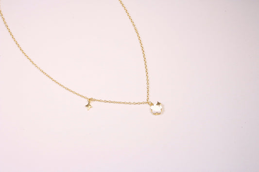 Opal Clover Shaped Necklace