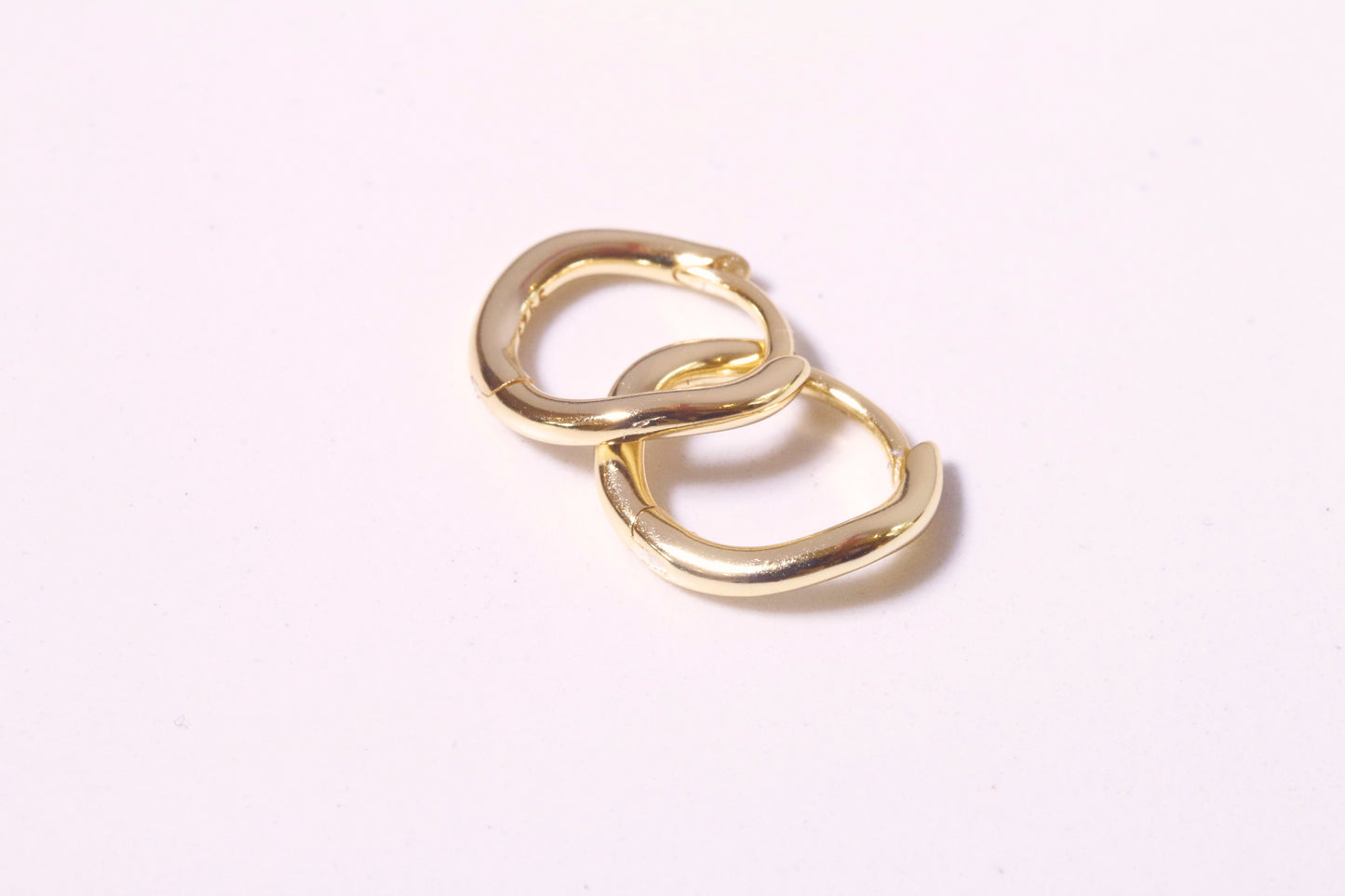 Wavy Plain Gold Earring