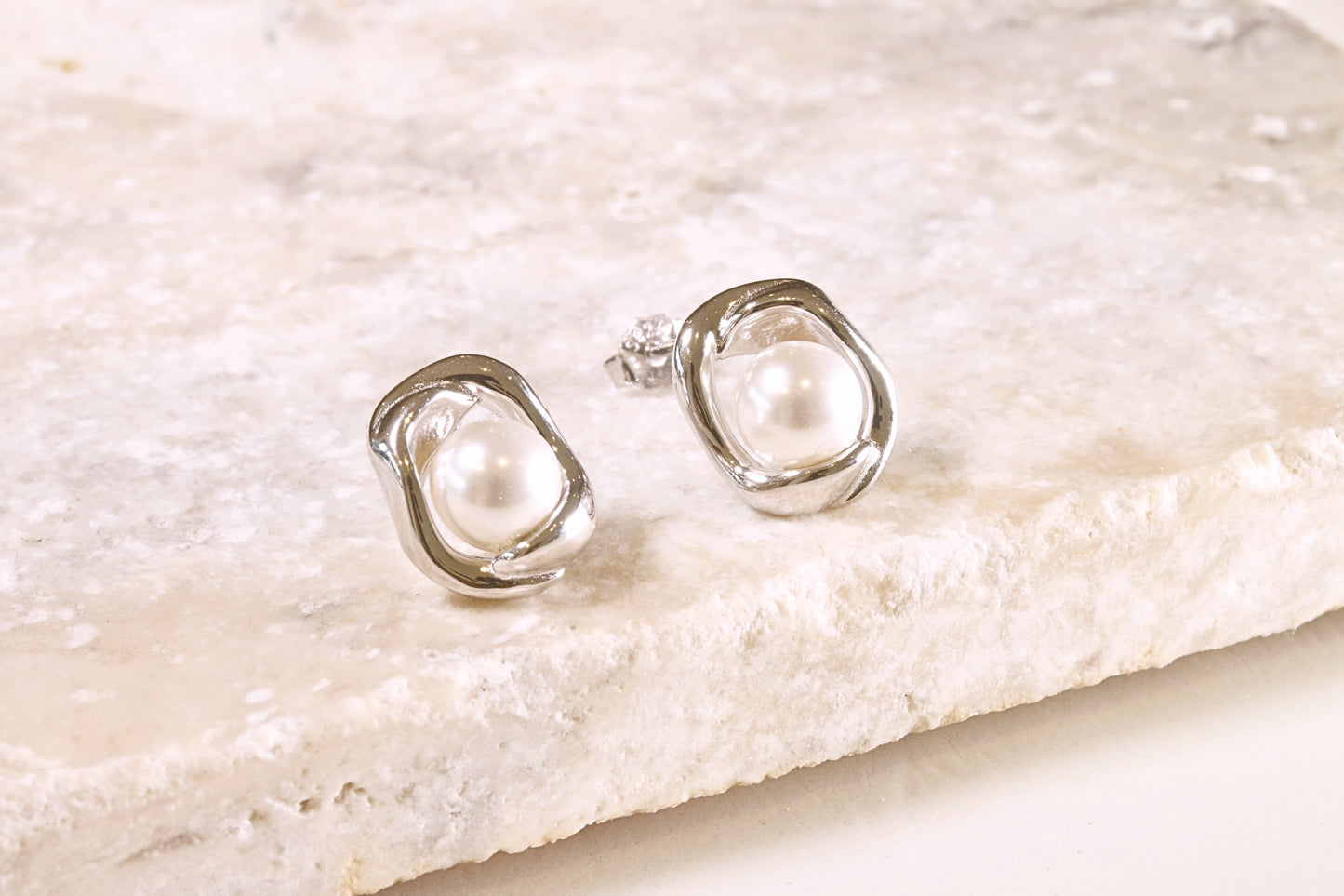 Silver Single Geometric Pearl Stud Earrings