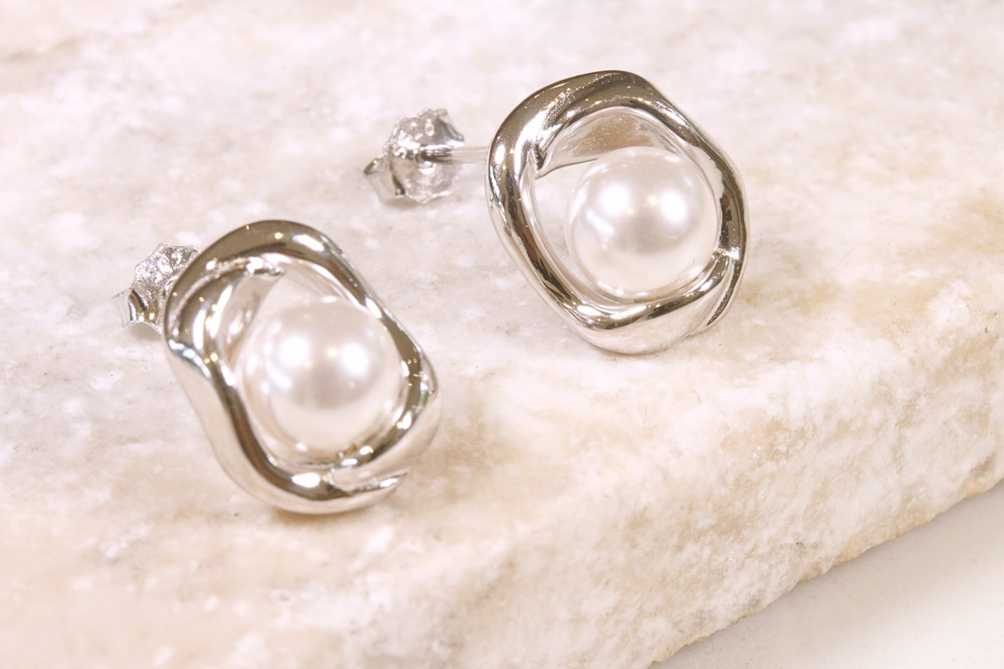 Silver Single Geometric Pearl Stud Earrings