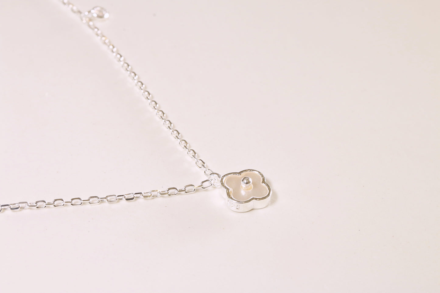 Silver Shell Clover Necklace